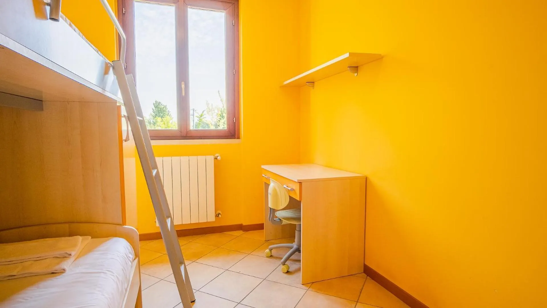 Garda Orange Apartment - Italian Homing Desenzano del Garda